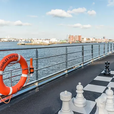 Botel Select Ms Charles Dickens -