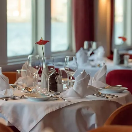 Botel Select Ms Charles Dickens - 5*