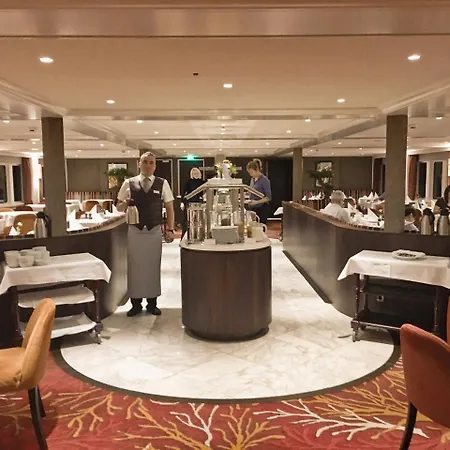 Select Ms Charles Dickens - 5* Kolín nad Rýnem