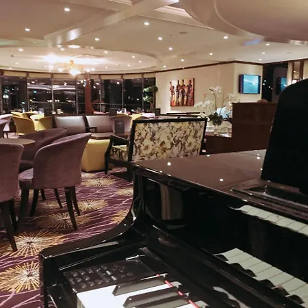 Select Ms Charles Dickens - Botel 5*