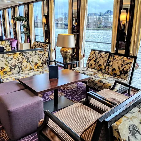 Botel Select Ms Charles Dickens - Cologne